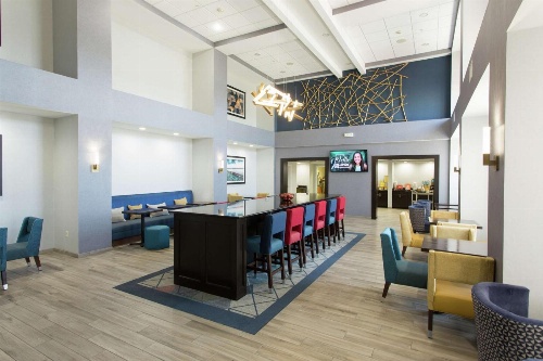 Hampton Inn By Hilton & Suites Ankeny image 1